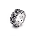 Anillo vintage de acero inoxidable con diseño trenzado y lujosos cristales incrustados - US 7 / Color Acero (KR44459-K)