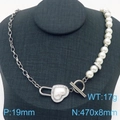 Collana in acciaio e perle con ciondolo a cuore scintillante e chiusura a levetta - Collana Lucchetto a Cuore in Perla Spliced Argento
