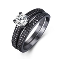 Set di anelli da sposa placcati in oro nero con moissanite rotonda e pavé di diamanti - US 5 / Nero