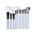 Detail eines 12-teiligen Make-up-Pinsel-Sets mit hellvioletten Glitzergriffen und blauen Borsten - 12 Stück mit PVC-Beutel / Blau
