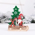 Décoration de traîneau de Noël en bois DIY avec sapin vert, Père Noël et lettres XMAS - Petit Chapeau à Rayures