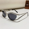 Occhiali da sole da donna cat eye con montatura di strass e lenti grigio scuro - Nero/Grigio (Strass Argentati)