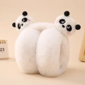 Dettaglio di paraorecchie in peluche bianca con decorazioni a forma di panda carino - Diametro 14cm / Stile di base / Bianco