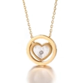 Elegante collar de corazón dorado con incrustación de nácar blanco y un diamante central - Estilo A Dorado (KN112229-GC)