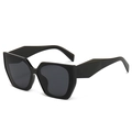 Gafas de sol oversize geométricas en color negro con lentes oscuras y montura brillante chic - Montura Negra Lentes Gris Negro