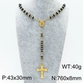 Rosario de cuentas negras de 8mm con cruz chapada en oro de 18K en un busto gris - Negro