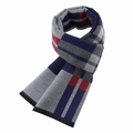 Klassieke geruite herensjaal in blauw grijs en rood met franjes op witte basis - Marine Streep