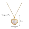 Detalle de collar con colgante de corazón rosa con medidas 2cm por 1.5cm y peso de 3.7g - Colgante de Corazón de Nácar (G124)
