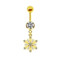 Vue détaillée d'un piercing de nombril flocon de neige doré avec zircons clairs - Forme de Flocon de Neige (#5)
