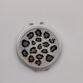 Mini specchio da trucco rotondo portatile con bordo argento e motivo leopardato di strass - Leopardo Nero Bianco Strass / Stampa Leopardata Bianca e Nera