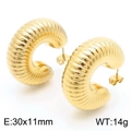 Pendientes dorados en forma de C con rayas para mujer, tamaño 30x11mm y peso de 14g - Grande (KE112302-KFC) / Dorado
