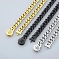 Detalle de pulseras de cadena de 13mm con cierre de calavera en oro negro y plata - 21cm / Color Acero - Cierre de Calavera
