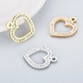 Primer plano de dijes de corazón en acero inoxidable dorado, plateado y oro rosa con circón - Estilo A (20*18mm) / Color Acero