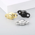 Hebillas de cadena cubana tricolores en acabados oro, negro y plata sobre fondo gris - Estilo Liso 9mm / Color Acero