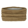 Detail eines warmen Strickstirnbands in Kamel mit weichem weißem Fleecefutter-Design - Camel