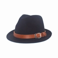 Dettaglio cappello fedora in lana nera con fascia in pelle marrone e fibbia in argento - M (56-58cm) / Nero