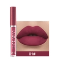 Labial líquido mate rosa oscuro 01 mostrando textura aterciopelada en los labios - N.º 01