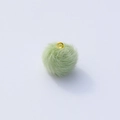 Macro di ciondolo a pompon in finta pelliccia verde chiaro con anello in metallo oro - 16*19mm / Palla di pelo verde chiaro