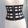 Damen Korsettgürtel in Schwarz mit verstellbaren Trägern und Reißverschluss vorne - 19cm Breite Gitter Front Reißverschluss Stil