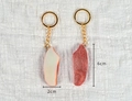 Porte-clés réaliste tranche de viande en PVC avec anneau doré et texture de 6cm - Steak Long - Porte-clés Doré