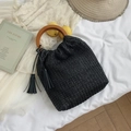 Sac à main en paille noire avec poignées rondes en bois et pompon sur tissu en dentelle - Noir