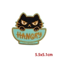 Dettaglio della toppa ricamata gatto nero in ciotola hangry, 5,5x5,1cm per abiti - Gatto Nero nella Ciotola (HANGRY)