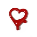 Macro-opname van rode hartvormige karabijnsluiting voor DIY-sieraden en sleutelhangers - Klein / Rood