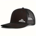 Vista laterale di un cappellino trucker nero con ricamo a montagna bianco sul lato - Nero