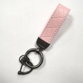 Rosa geflochtener Leder-Schlüsselanhänger mit Zinklegierungsringen in Gunmetal-Grau - Rosa (Gunmetal Hardware)
