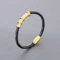Bracciale da uomo in pelle intrecciata nera con anelli dorati e chiusura magnetica - Oro (B180733-JR)