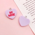 Ciondolo a cuore in resina lavanda con incisione BE MINE e gancio in metallo per DIY - 19x19mm / Cuore con Lettere Viola