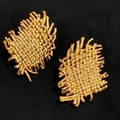 Moderne geometrische goldene Ohrstecker mit unregelmäßiger Struktur und S925-Silberstiften - Gold