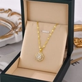 Gouden roterende ketting met zirkonia kristallen in een luxe geschenkverpakking box - Witte Hanger Gouden Ketting / Wit