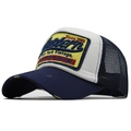 Cappellino trucker vintage blu e bianco con patch Western gialla e visiera usurata - Blu navy
