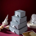 Zilveren glitter sieradendoosjes in diverse maten gestapeld op rode achtergrond - 5X5X3cm / Zilver