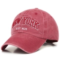 Vintage washed cotton baseball cap in brick red with New York embroidery - M / Burgundy
