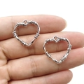Pendenti a cuore con spine in argento antico per gioielli fai da te sulle dita - Argento Antico