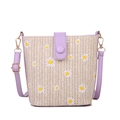Strohbeuteltasche mit weißen Gänseblümchen-Prints und lila Lederriemen und Rand - Lila