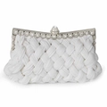 Elegante weiße geflochtene Abendtasche mit perlen- und kristallbesetztem Metallrahmen - Weiß
