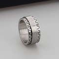 Anillo giratorio de acero inoxidable plateado con mantras grabados y bordes tallados - US 6 / Estilo B Color Acero