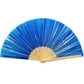 33cm blauer Laser-PVC-Faltfächer mit Bambusrippen im geöffneten Zustand präsentiert - 33CM / Transparentes Blau (Naturknochen)