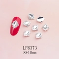 Dettaglio del gioiello per unghie in argento con cristallo marquise e pavé 8x10mm - Base Argento Marquise Trasparente (6373)