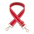 Détail de la bandoulière en tissu rayé rouge et blanc avec boucles en métal doré - Rouge