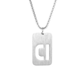 Gros plan du pendentif rectangulaire en acier argenté brossé avec lettre CI ajourée - Lettre D Avec Chaîne à Billes