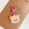 Dettaglio portachiavi a forma di orso in acrilico rosa e beige con chiusura in metallo - 4# Orso Testa Grande