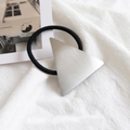 Minimalist elastic hair tie with large brushed silver metal triangle geometric ornament - Metal / Triangle Silver