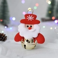 Dettaglio di Babbo Natale in feltro con campanella dorata e intagli a stella per decoro - Babbo Natale Con Campana Dorata (I1-3)