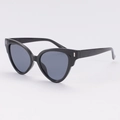 Occhiali da sole cat-eye neri con lenti scure e accenti metallici verticali in argento - Montatura Nera Lenti Grigie