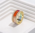 Détail de la bague en argent 925 plaqué or avec gemmes colorées et diamants ronds - US 6 / Or