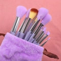 Lila Make-up Pinselset mit Puderpinseln und einem Samtbeutel mit Kordelzug für Anfänger - 13 Stk. Taro-Lila + Tasche